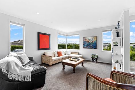 Photo of property in 16 Discovery Drive, Gulf Harbour, Whangaparaoa, 0930