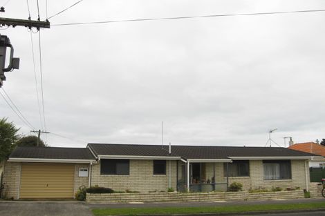 Photo of property in 15 Wilton Street, Westown, New Plymouth, 4310