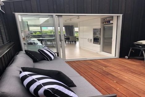 Photo of property in 8b Marama Street, Castor Bay, Auckland, 0620