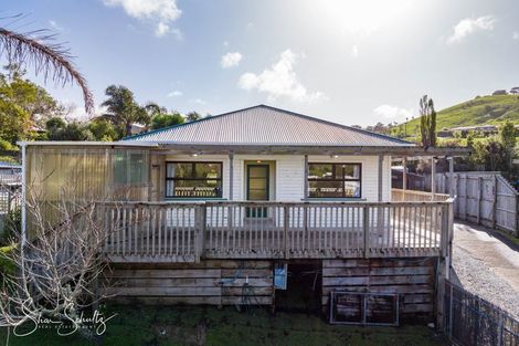 Photo of property in 8 Montaine Place, Maungaturoto, 0520