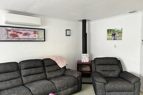 Photo of property in 41 Kimberley Grove, Westbrook, Palmerston North, 4412