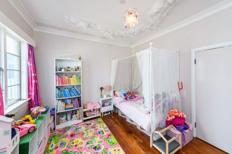 Photo of property in 10 Liverpool Street, Takaro, Palmerston North, 4412