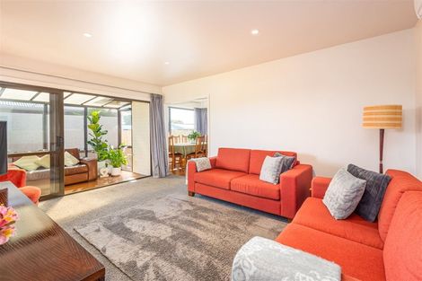 Photo of property in 61 Frensham Crescent, Woolston, Christchurch, 8062