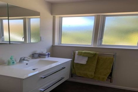 Photo of property in 2 Porter Place, Paekakariki, 5034