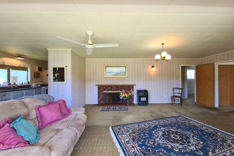 Photo of property in 68 Watt Street, Coromandel, 3506