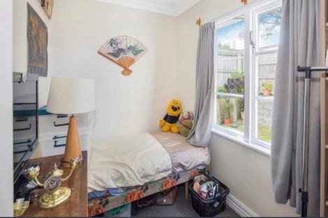 Photo of property in 57 Maupuia Road, Maupuia, Wellington, 6022