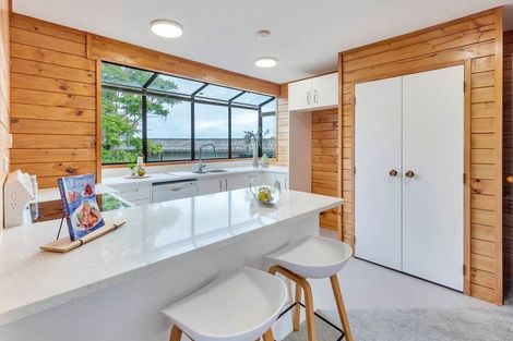 Photo of property in 1/21 Chablis Place, Henderson, Auckland, 0612