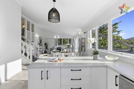 Photo of property in 84 Holborn Drive, Stokes Valley, Lower Hutt, 5019