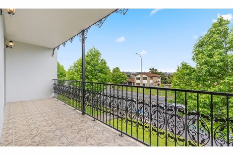 Photo of property in 4/126 Stancombe Road, Flat Bush, Auckland, 2016