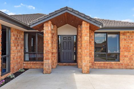 Photo of property in 79 Saint James Drive, Huntington, Hamilton, 3210