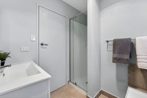 Photo of property in 7 Hinton Place, Weymouth, Auckland, 2103