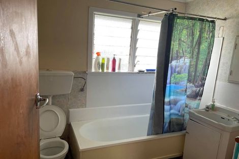 Photo of property in 2/151b Wallace Road, Mangere Bridge, Auckland, 2022