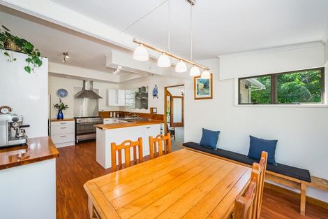 Photo of property in 73 Nimmo Avenue East, Waikanae, 5036