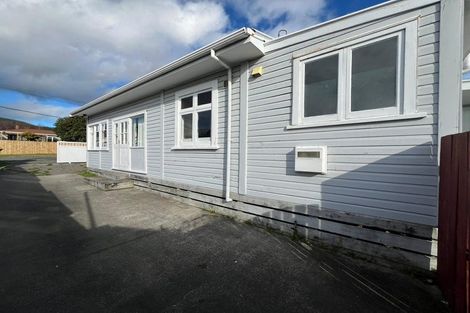 Photo of property in 10 Parakai Street, Paraparaumu, 5032