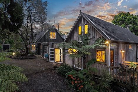 Photo of property in 43 West Lynn Road, Titirangi, Auckland, 0604