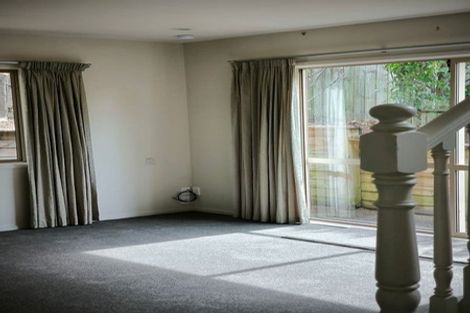 Photo of property in 8a Tide Close, Mount Wellington, Auckland, 1060