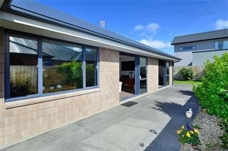 Photo of property in 25 Merrilees Place, Linwood, Christchurch, 8062