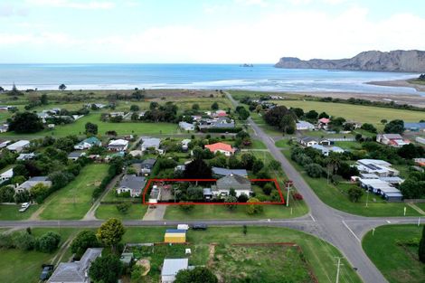 Photo of property in 19 Solander Street, Tolaga Bay, 4077