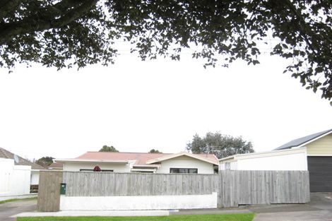 Photo of property in 22 Record Street, Fitzroy, New Plymouth, 4312