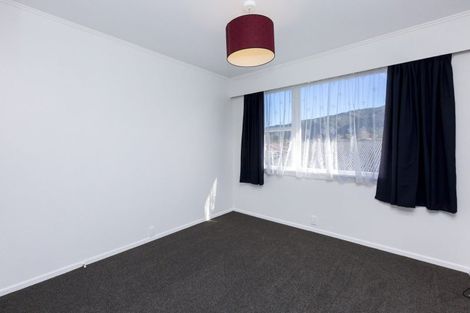 Photo of property in 4 Kukupa Grove, Heretaunga, Upper Hutt, 5018