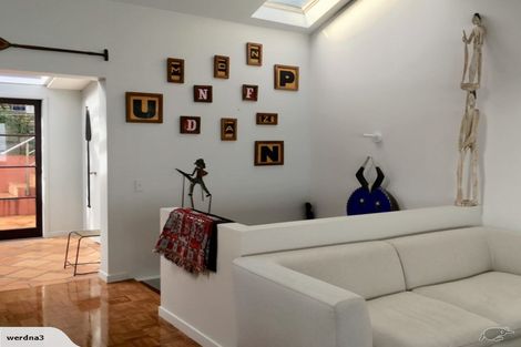 Photo of property in 11f Joan Street, Point Chevalier, Auckland, 1022