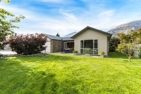Photo of property in 65 Erskine Street, Lake Hayes, Queenstown, 9304