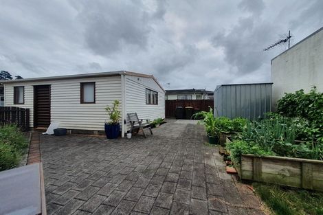 Photo of property in 1 Oakmont Place, Wattle Downs, Auckland, 2103