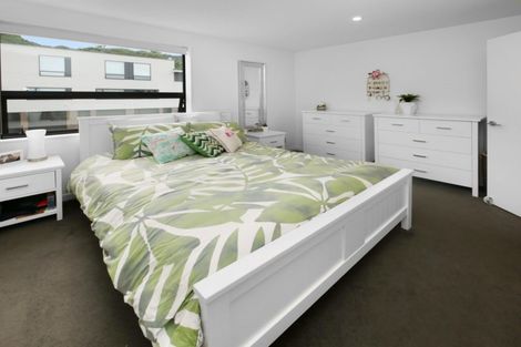 Photo of property in 8 Thatcher Crescent, Crofton Downs, Wellington, 6035