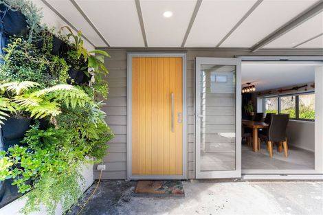 Photo of property in 1/730 Beach Road, Browns Bay, Auckland, 0630
