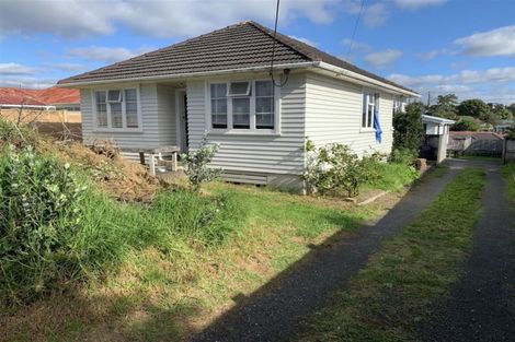 Photo of property in 1/121 Matipo Road, Te Atatu Peninsula, Auckland, 0610