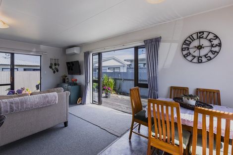 Photo of property in 2/205 Avondale Road, Greenmeadows, Napier, 4112