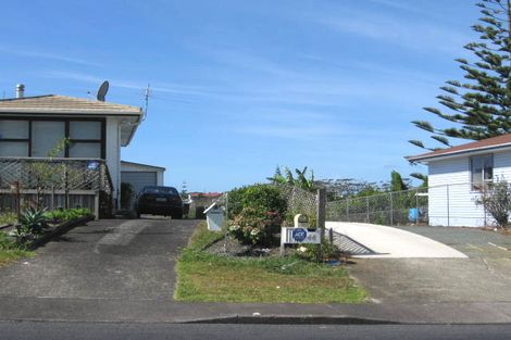 Photo of property in 44a Sycamore Drive, Sunnynook, Auckland, 0620