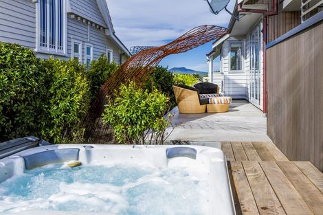 Photo of property in 17 Ocean View Road, Milford, Auckland, 0620