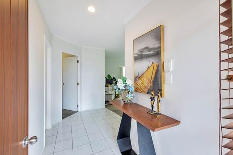 Photo of property in 38 Harbour Lights Close, West Harbour, Auckland, 0618