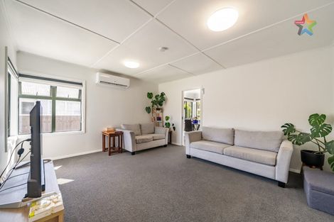 Photo of property in 4 Roberts Street, Wainuiomata, Lower Hutt, 5014