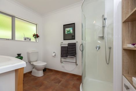 Photo of property in 8 River Glade, Waikanae, 5036