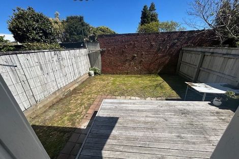 Photo of property in 138 Brougham Street, Mount Victoria, Wellington, 6011