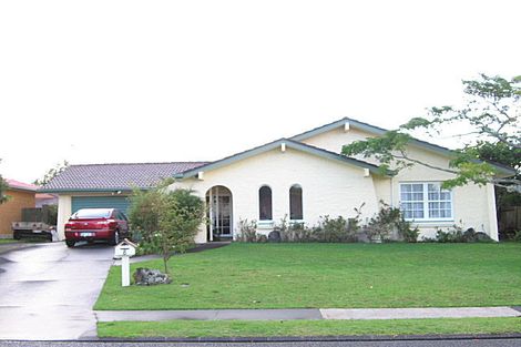 Photo of property in 8 Serrita Avenue, Sunnyhills, Auckland, 2010