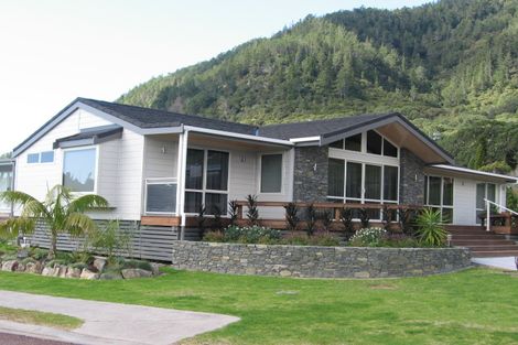 Photo of property in 35 Holland Close, Pauanui, Hikuai, 3579