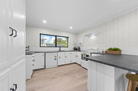 Photo of property in 9 Te Whena Place, Waitara, 4320