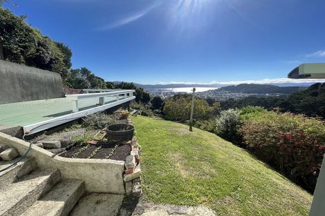 Photo of property in 18 Connaught Terrace, Brooklyn, Wellington, 6021