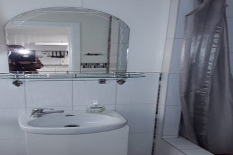 Photo of property in 64 Glenbervie Crescent, Massey, Auckland, 0614