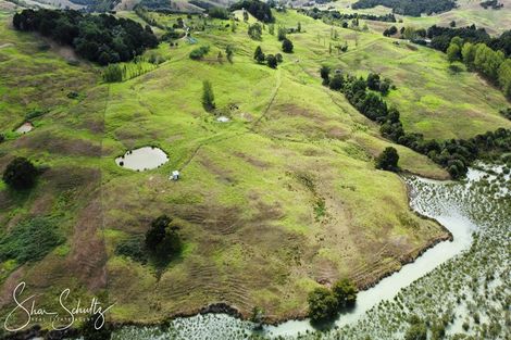 Photo of property in 215c Heatley Road, Whakapirau, 0583