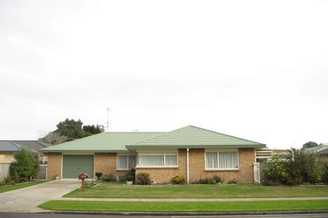 Photo of property in 18 Tararua Street, Paraparaumu, 5032