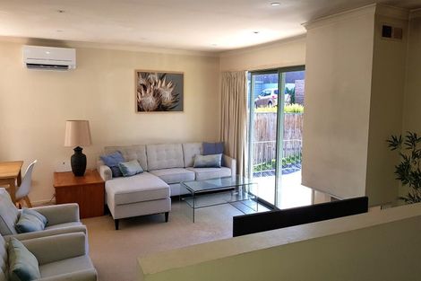 Photo of property in 38a Sunnynook Road, Sunnynook, Auckland, 0620