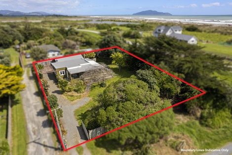 Photo of property in 3 Atkinson Avenue, Otaki Beach, Otaki, 5512