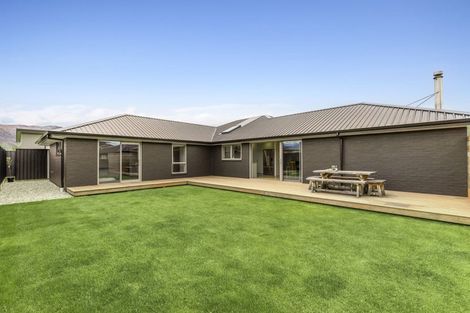 Photo of property in 9 Brewster Crescent, Lake Hawea, Wanaka, 9382