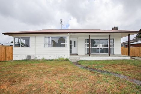 Photo of property in 14 Oakfield Crescent, Pukete, Hamilton, 3200