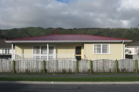 Photo of property in 9a Strand Crescent, Naenae, Lower Hutt, 5011