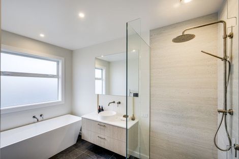 Photo of property in 18 Rich Rise, Havelock North, 4130